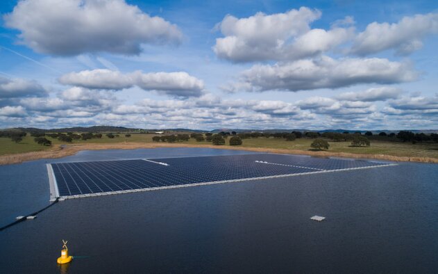 centrais fotovoltaicas flutuantes