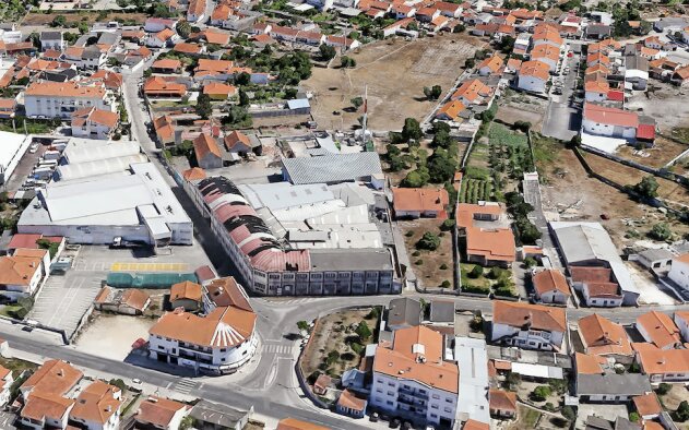 Imóvel da Grandupla – Fábrica de Plástico, na Marinha Grande