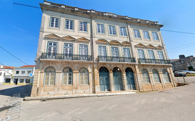 Figueira da Foz adia alienação de palácio do século XIX