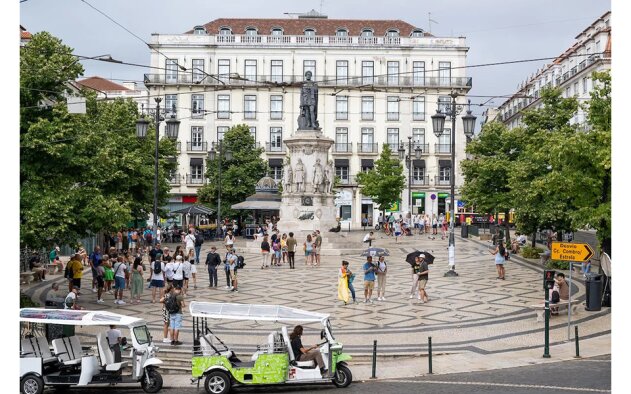 Turismo impulsiona economia mas dependência "acarreta riscos" - afirmam economistas