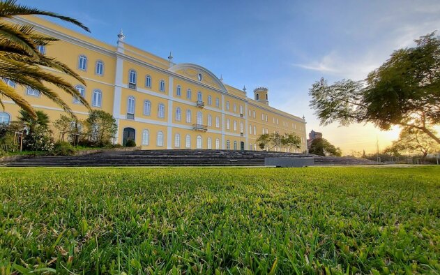 Colégio Almada Negreiros, no Campus de Campolide, em Lisboa