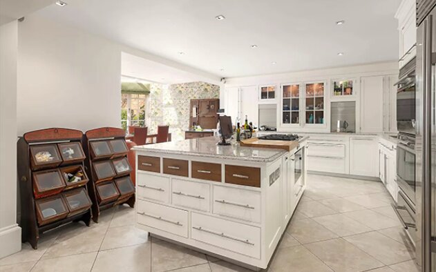 Londres: Casa de Winston Churchill pode ser comprada por 23,5 milhões de euros