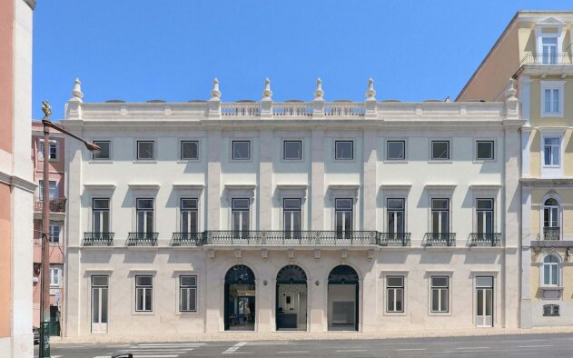 Anjos Urban Palace, EastBanc