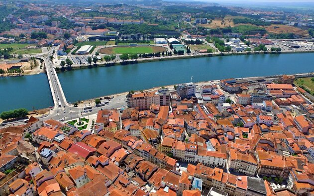 Câmara de Coimbra e IHRU investem 3,8 M€ em 19 fogos para arrendamento acessível