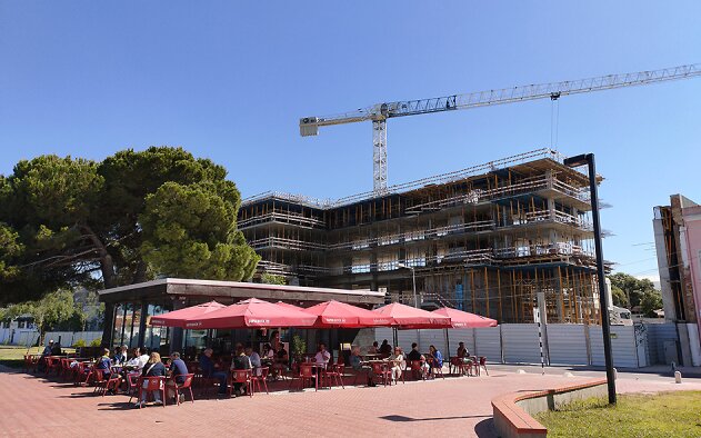 Construção mantém dinâmica positiva